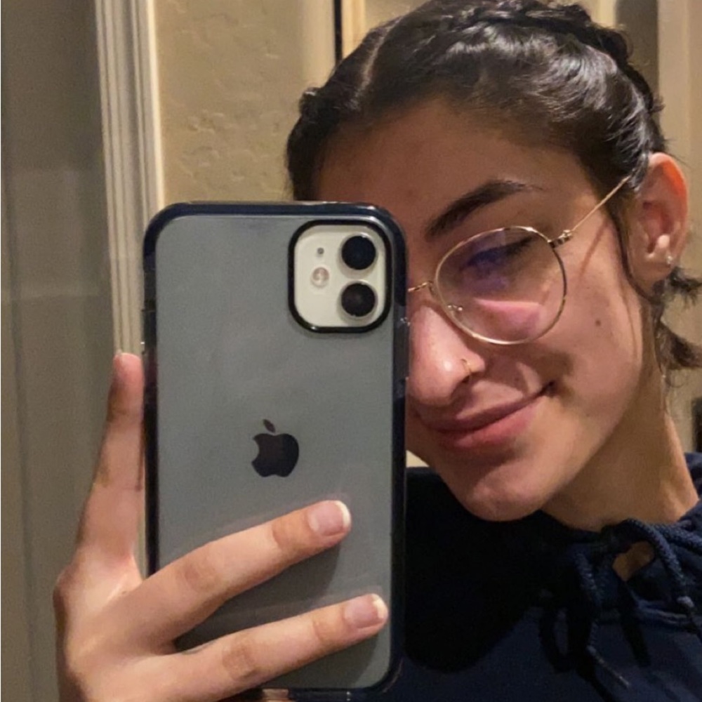 Meet your Posher, Lyla